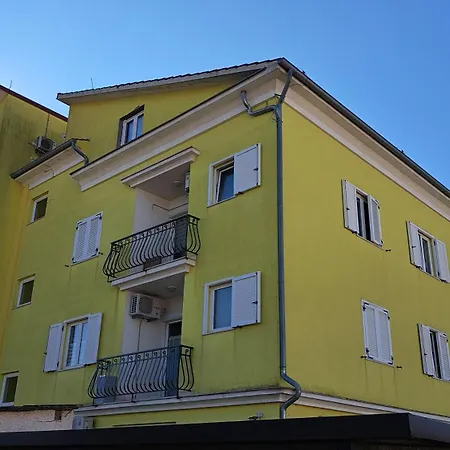 Daiya Apartment